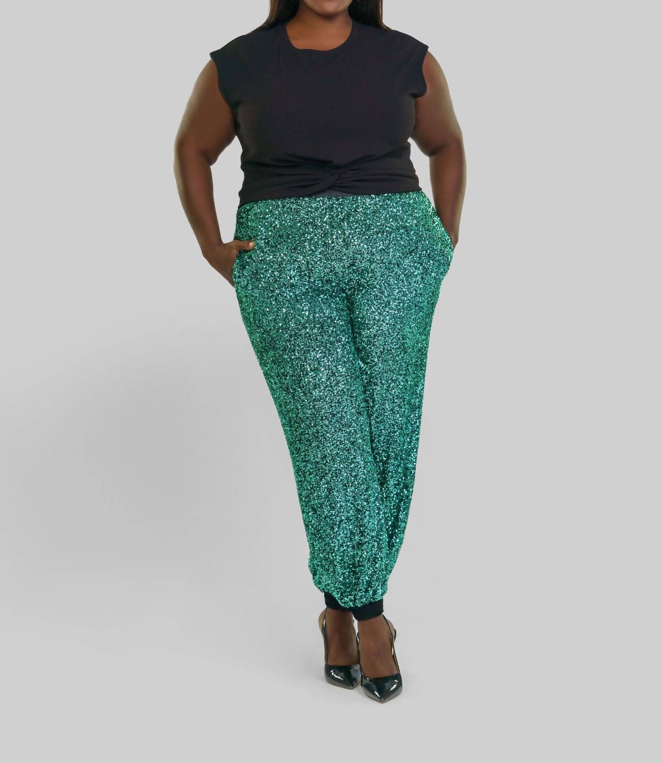 Спортивные брюки с пайетками - Plus, зеленые пайетки -bl^nk-
Спортивные брюки с пайетками - Plus, зеленые пайетки -bl^nk-