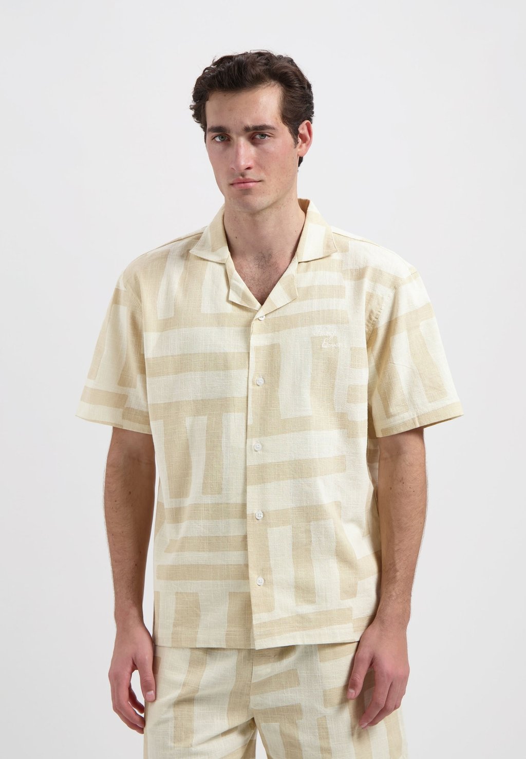 Рубашка HANG ELEVEN, песочный
Рубашка HANG ELEVEN, песочный