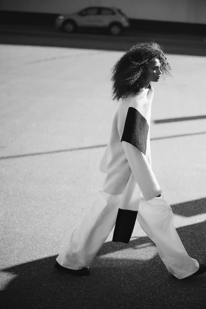 Свитер с воротником H&M, белый
Свитер с воротником H&M, белый