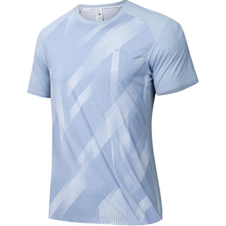 Футболка из коллекции Running Collection для мужчин Awakening Cloud Blue/Full Print Anta, цвет Awakening Cloud Blue/Full Print
Футболка из коллекции Running Collection для мужчин Awakening Cloud Blue/Full Print Anta, цвет Awakening Cloud Blue/Full Print