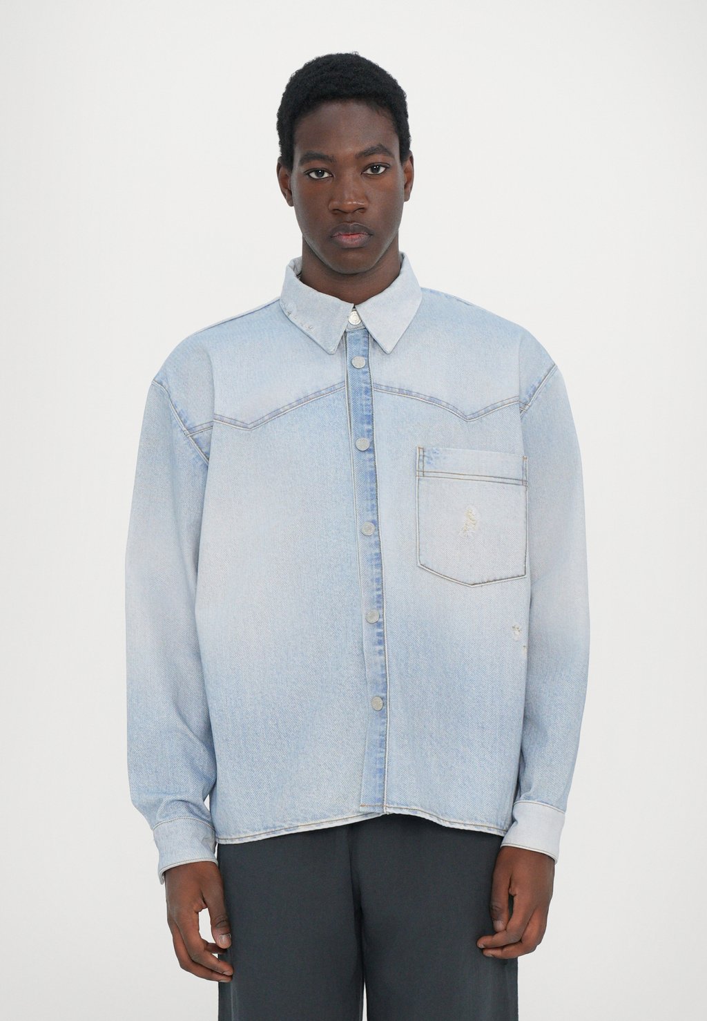 Рубашка ZAYNE Won Hundred, светло-голубой
Рубашка ZAYNE Won Hundred, светло-голубой