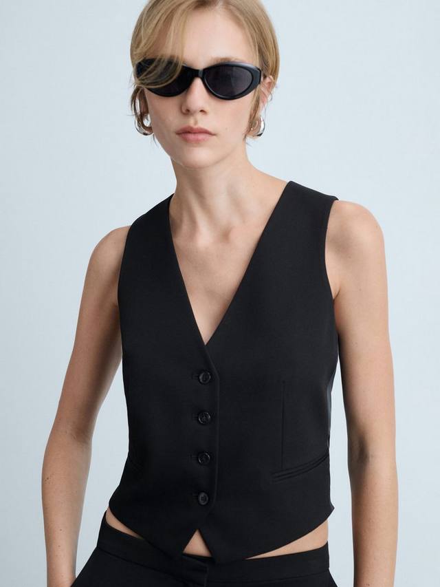 Жилет Mango, черный
Жилет Mango, черный
