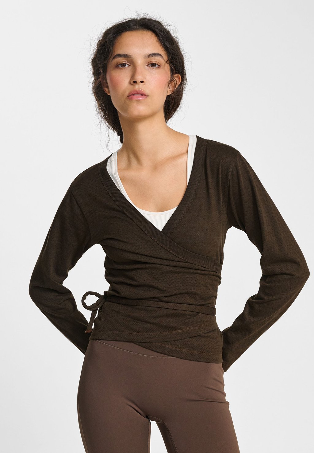 Блуза Hummel, темно-коричневый
Блуза Hummel, темно-коричневый