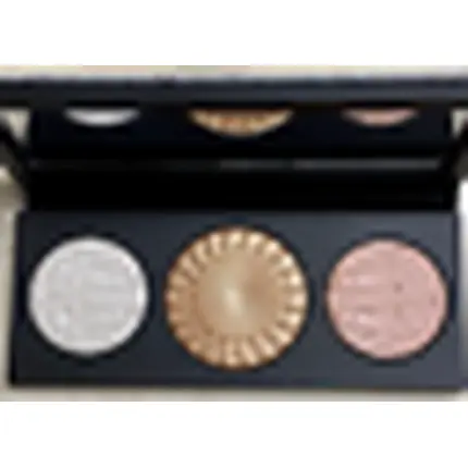 MAC Holiday Extra Dimension Trio Компактный мигающий ледяной свет Highlight
MAC Holiday Extra Dimension Trio Компактный мигающий ледяной свет Highlight
