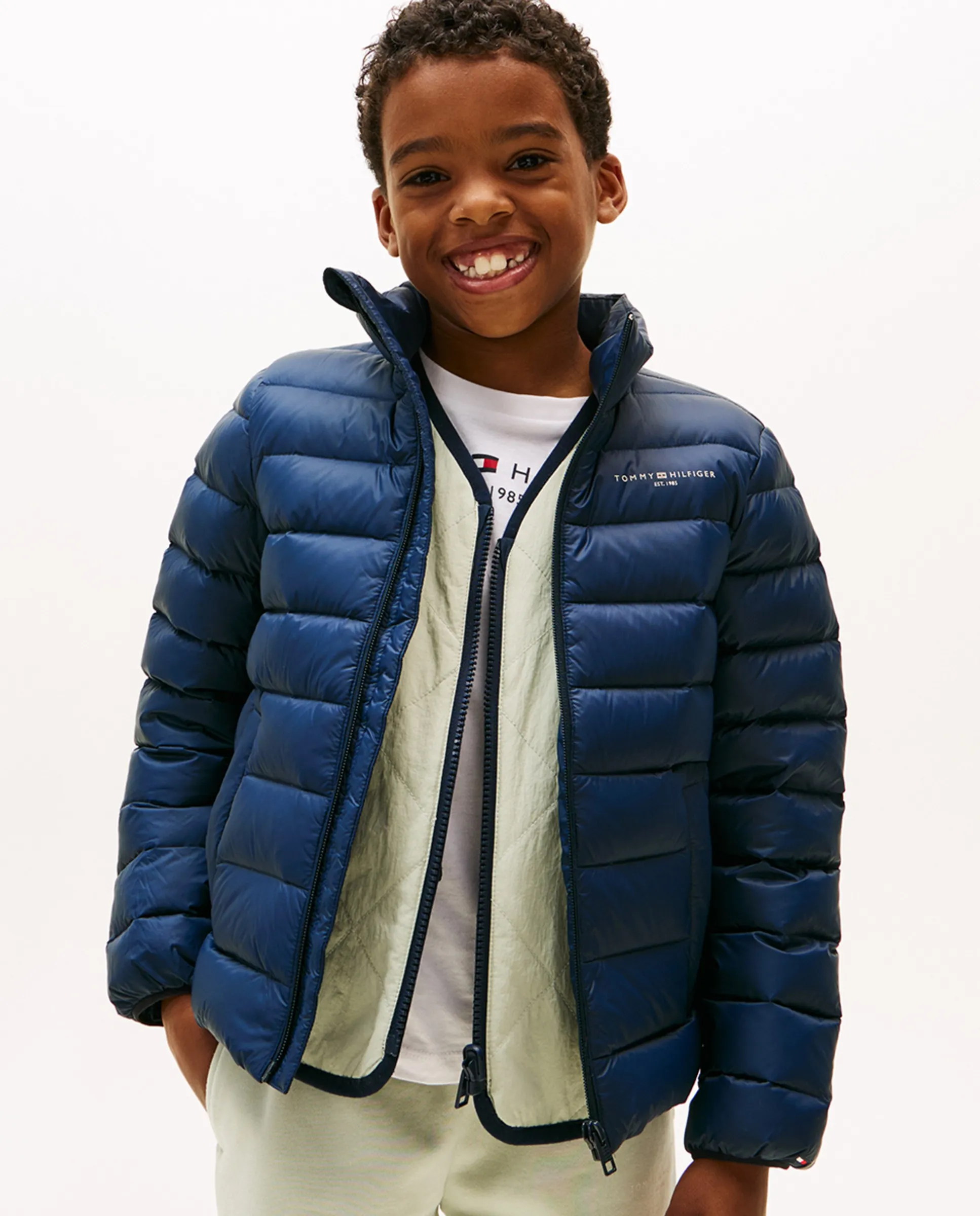 Детская утепленная куртка на молнии с вышитым логотипом Tommy Hilfiger, синий
Детская утепленная куртка на молнии с вышитым логотипом Tommy Hilfiger, синий