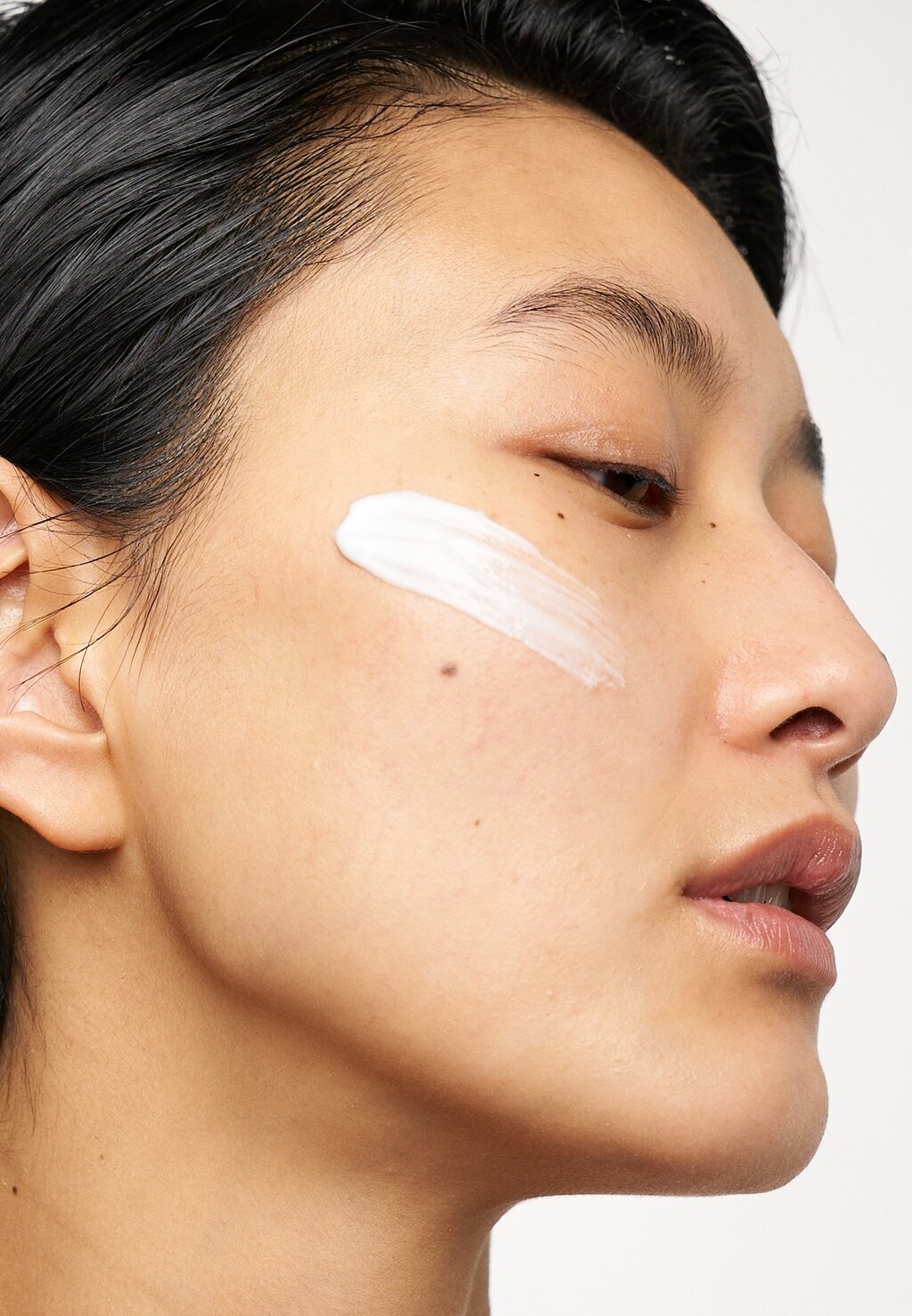 Дневной крем Hydraskin Light All-Day Skin-Hydrating Cream Gel Darphin
Дневной крем Hydraskin Light All-Day Skin-Hydrating Cream Gel Darphin