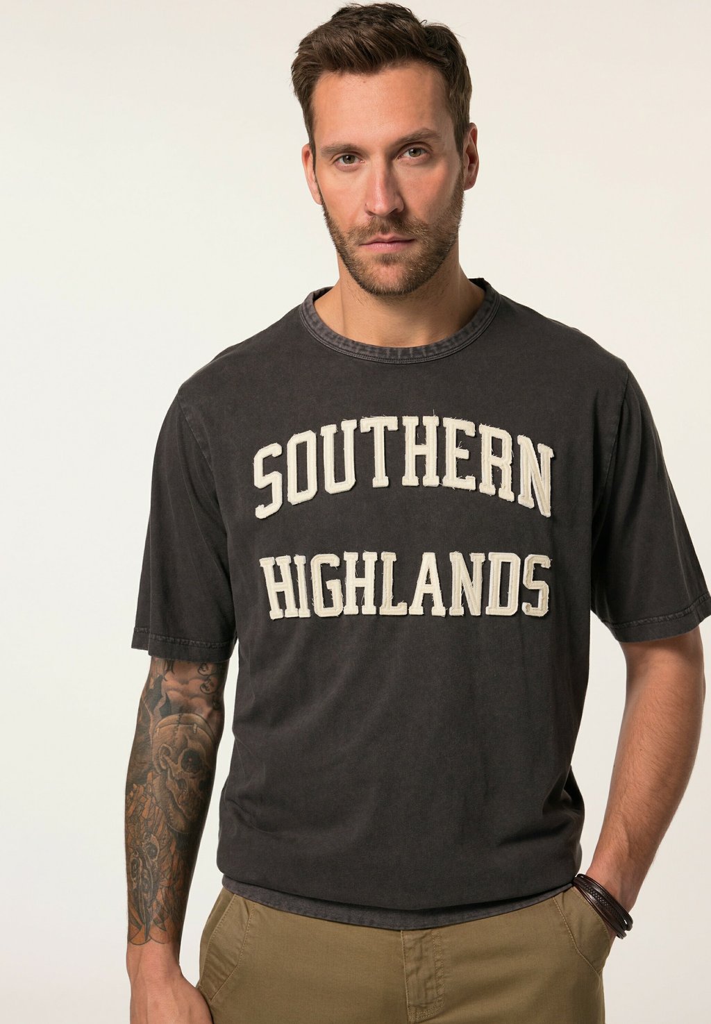 Футболка с принтом STOMACH FIT SHORT SLEEVE VINTAGE LOOK JP1880, черный
Футболка с принтом STOMACH FIT SHORT SLEEVE VINTAGE LOOK JP1880, черный