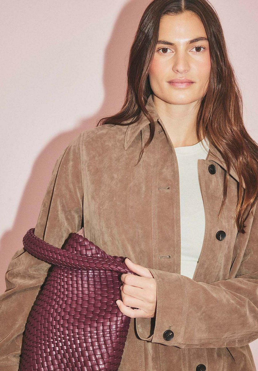 Сумка-шоппер NA-KD Tote bag, Burgundy/Bordeaux
Сумка-шоппер NA-KD Tote bag, Burgundy/Bordeaux