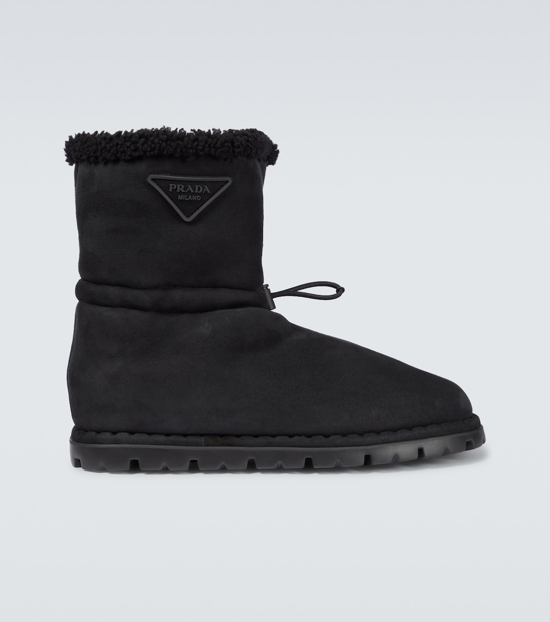 Замшевые ботинки Prada, черный
Замшевые ботинки Prada, черный