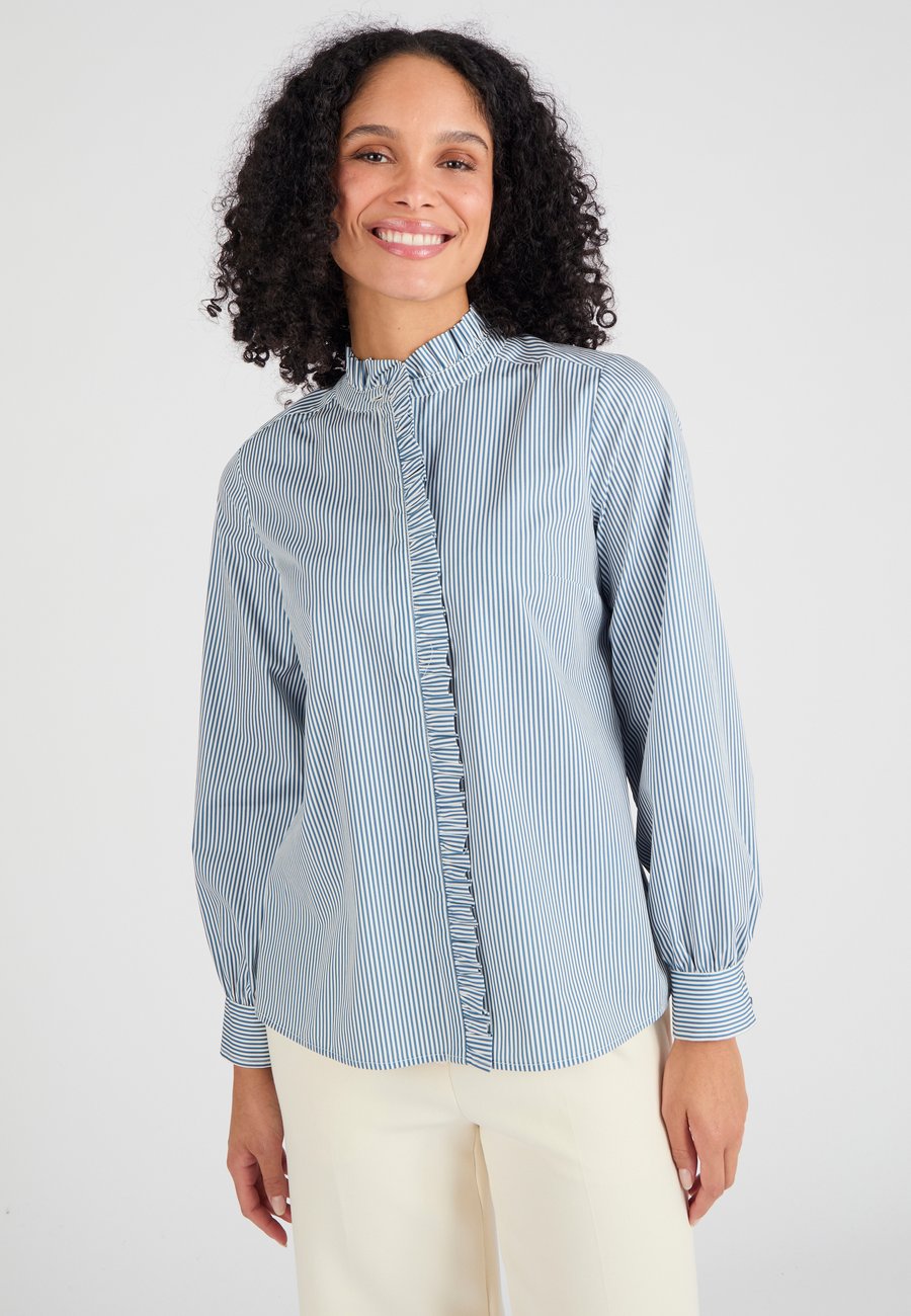 Блуза Damart Button-down blouse, Blue Striped/Blue
Блуза Damart Button-down blouse, Blue Striped/Blue