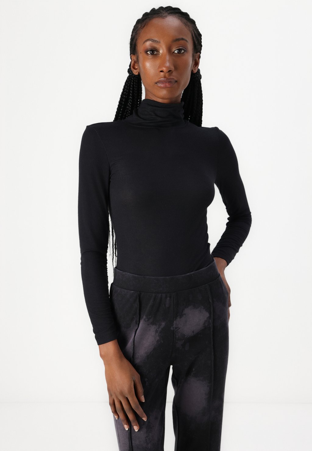 Топ с длинными рукавами ADAPTIVE TURTLE NECK Even&Odd, черный
Топ с длинными рукавами ADAPTIVE TURTLE NECK Even&Odd, черный