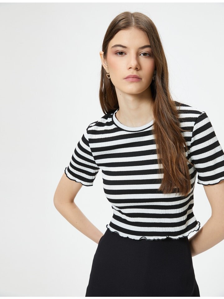 Футболка KOTON T shirt, цвет schwarz gestreift
Футболка KOTON T shirt, цвет schwarz gestreift
