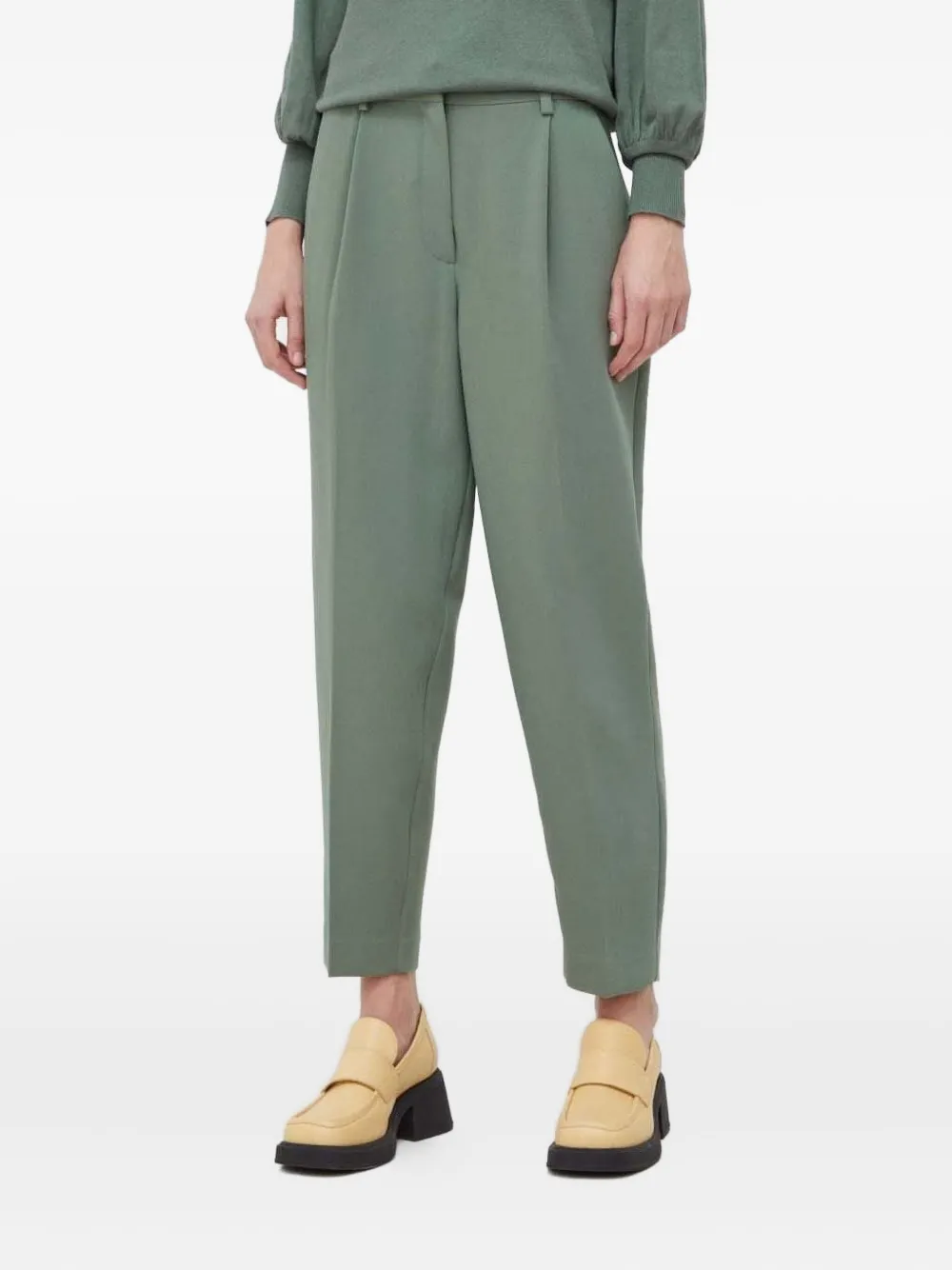 Брюки со складками спереди Bruuns Bazaar, зеленый
Брюки со складками спереди Bruuns Bazaar, зеленый