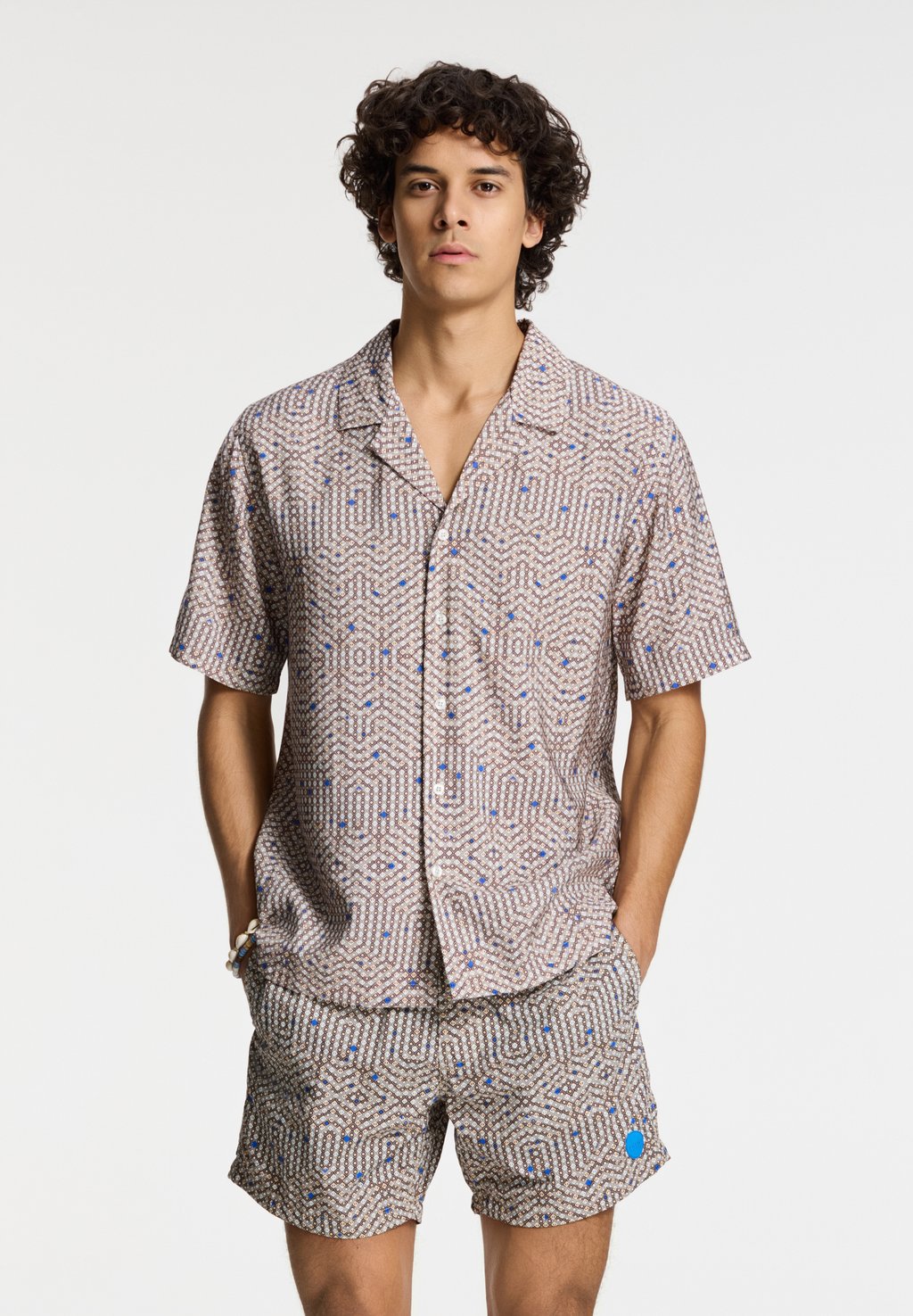 Рубашка GEO STORM Shiwi, бежевый
Рубашка GEO STORM Shiwi, бежевый