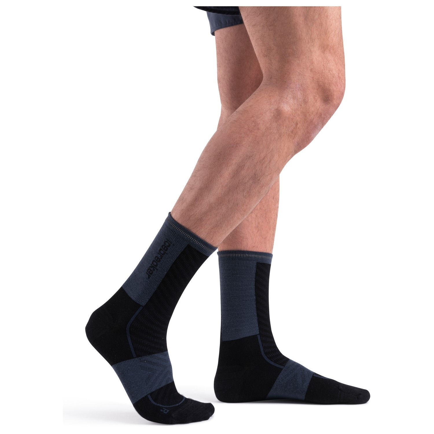 Носки для бега Icebreaker Merino Run+ Ultralight Crew, цвет Black/Graphite 
Носки для бега Icebreaker Merino Run+ Ultralight Crew, цвет Black/Graphite