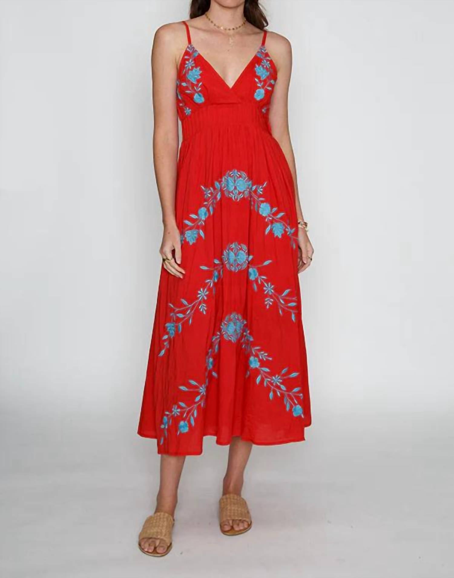 Платье-миди Atrani Strapy красного цвета Rubyyaya
Платье-миди Atrani Strapy красного цвета Rubyyaya