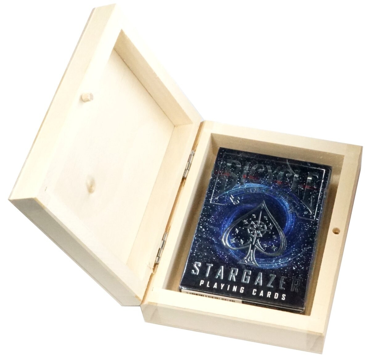Игральные карты BICYCLE STARGAZER 1 DECK в деревянной коробке*
Игральные карты BICYCLE STARGAZER 1 DECK в деревянной коробке*