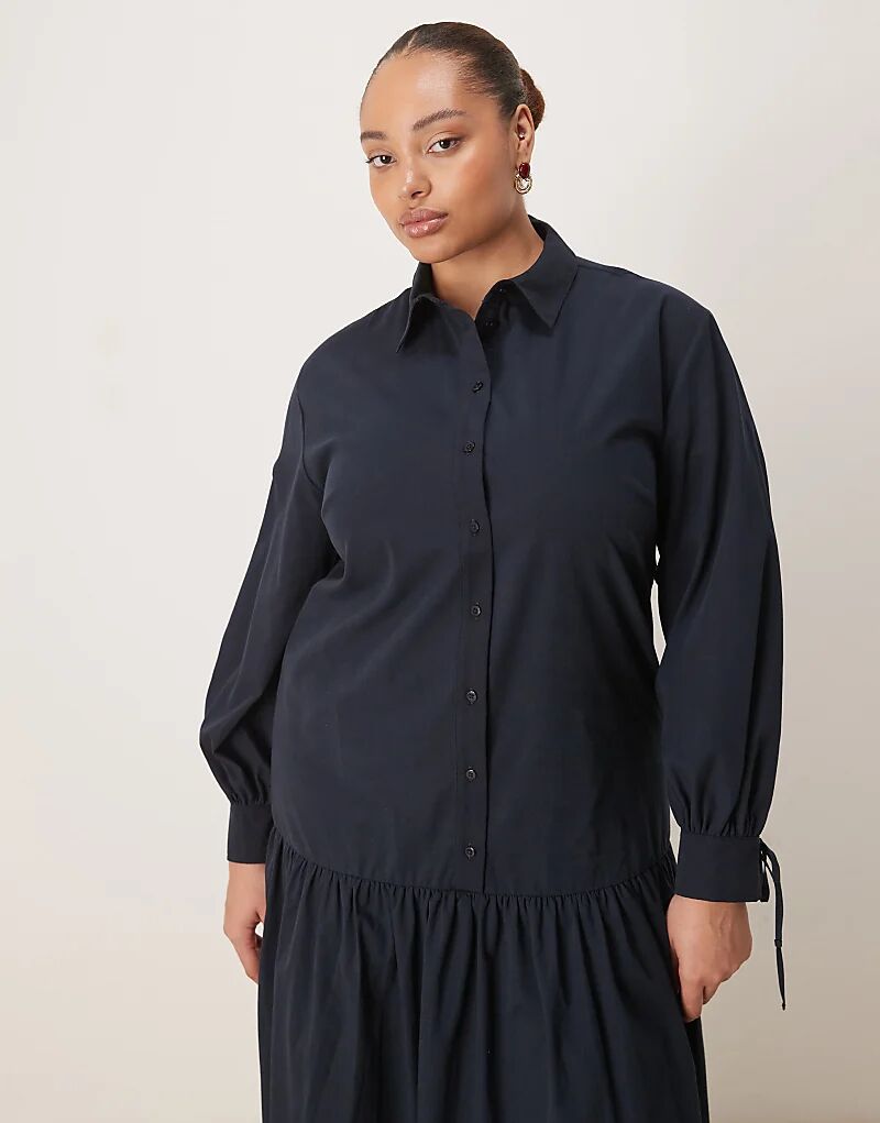 Платье-рубашка макси ASOS DESIGN Curve с длинными рукавами и завязкой, темно-синего цвета
Платье-рубашка макси ASOS DESIGN Curve с длинными рукавами и завязкой, темно-синего цвета