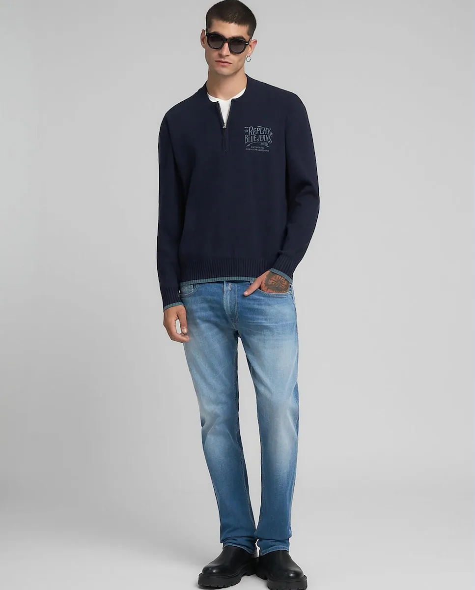 Мужской джемпер с длинным рукавом и воротником на молнии Replay, темно-синий
Мужской джемпер с длинным рукавом и воротником на молнии Replay, темно-синий