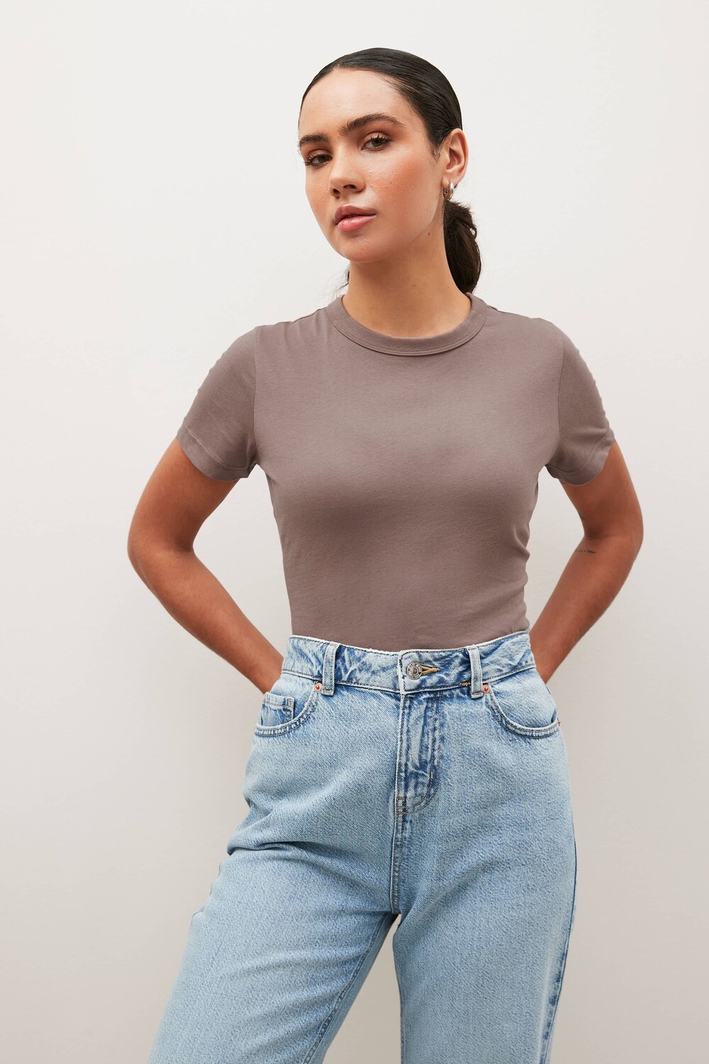 Футболка Essential с короткими рукавами и круглым вырезом из 100% чистого хлопка Next, коричневый
Футболка Essential с короткими рукавами и круглым вырезом из 100% чистого хлопка Next, коричневый