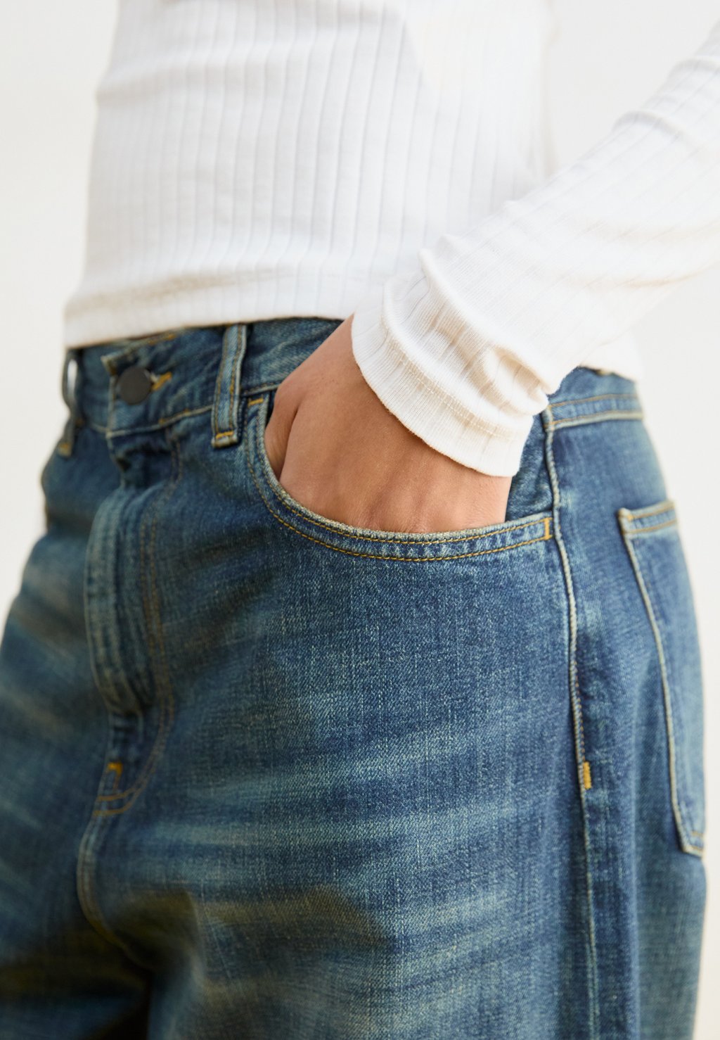 Джинсы свободного кроя BRANDON PANT CAMANO Carhartt WIP, светло-голубой деним 
Джинсы свободного кроя BRANDON PANT CAMANO Carhartt WIP, светло-голубой деним