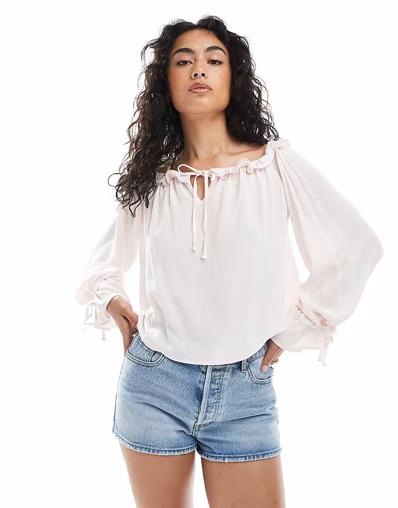 Блузка в стиле бохо с оборками и бардо, розового цвета Miss Selfridge
Блузка в стиле бохо с оборками и бардо, розового цвета Miss Selfridge