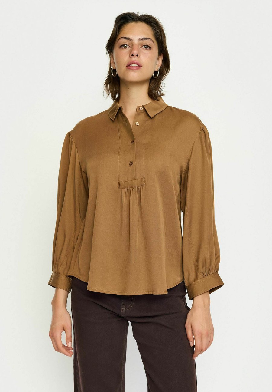 Блуза Soft Rebels STORMY, Toasted Coconut/Light Brown
Блуза Soft Rebels STORMY, Toasted Coconut/Light Brown