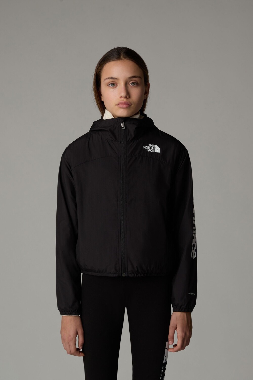 Девочки никогда не останавливаются на пуховике The North Face, черный
Девочки никогда не останавливаются на пуховике The North Face, черный