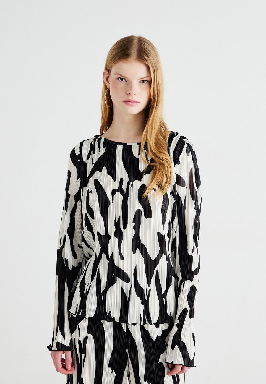 Блуза Pieces PCJALINE ONECK, Cloud Dancer/Black/Off-White
Блуза Pieces PCJALINE ONECK, Cloud Dancer/Black/Off-White