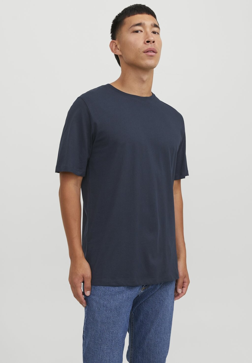 Футболка базовая JJE BASIC TEE O NECK NOOS Jack & Jones, темно-синий
Футболка базовая JJE BASIC TEE O NECK NOOS Jack & Jones, темно-синий