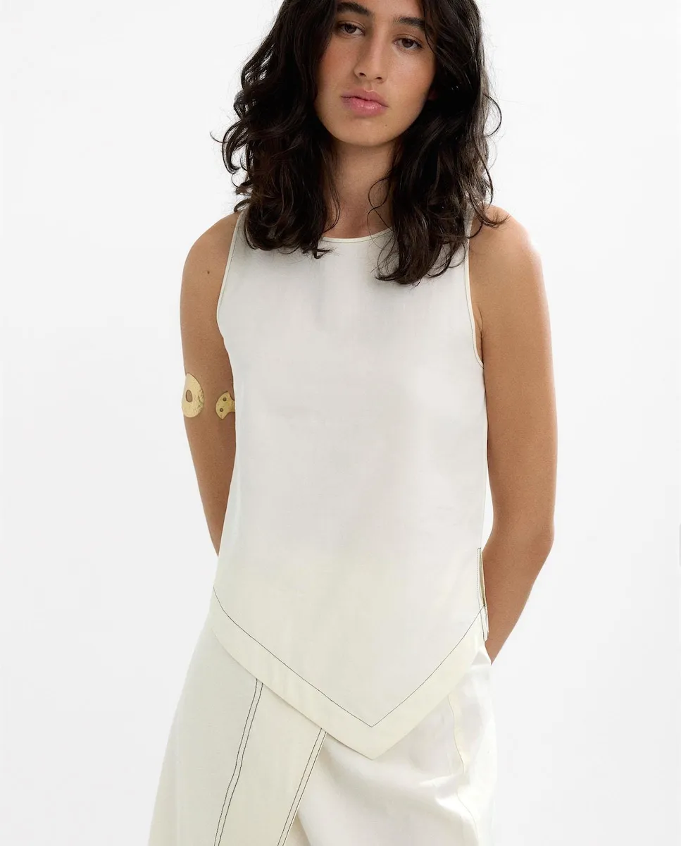 Женский топ без рукавов асимметричный с боковыми разрезами Parfois, белый
Женский топ без рукавов асимметричный с боковыми разрезами Parfois, белый