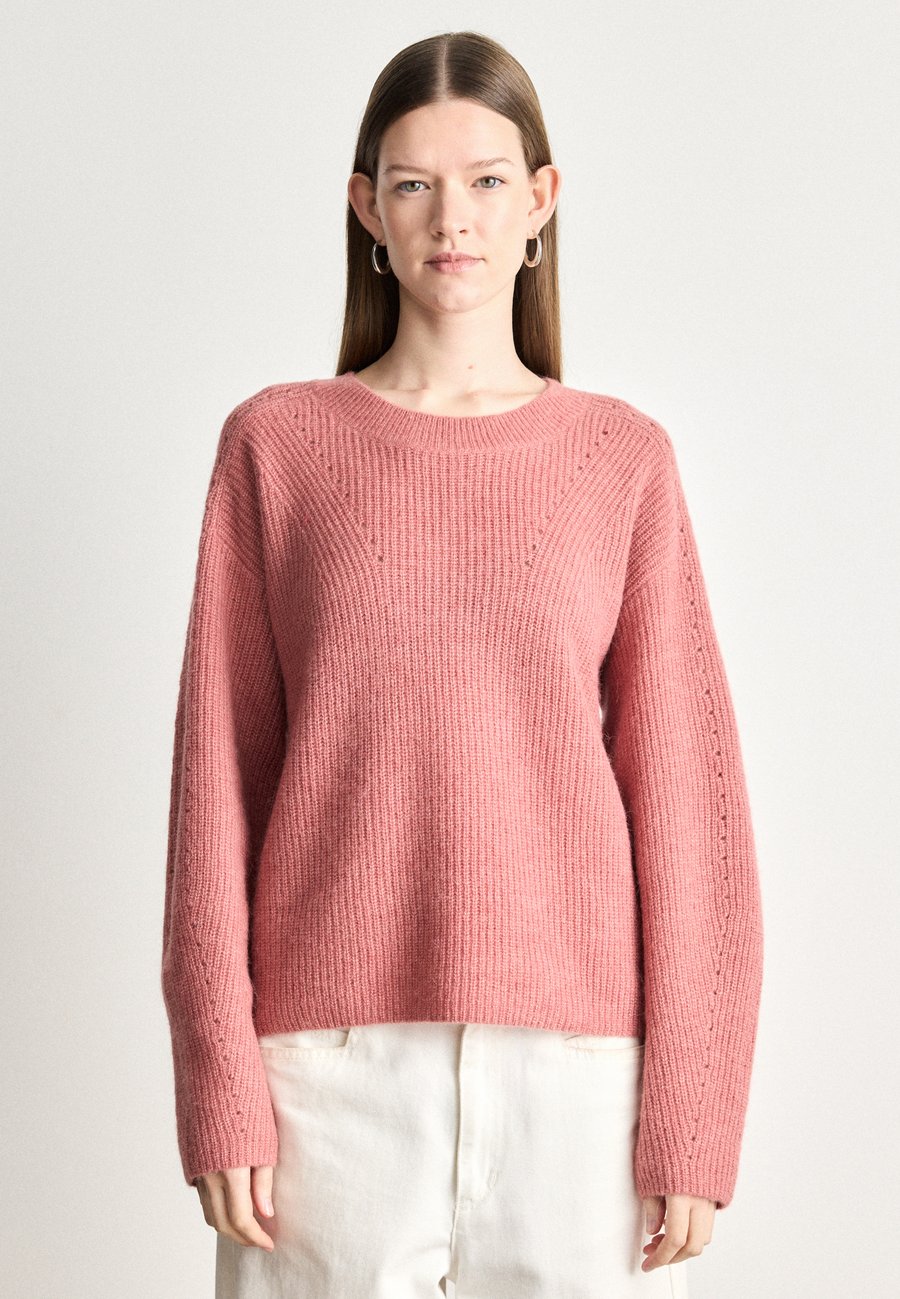 Джемпер BOSS FENNE, Open Pink/Light Pink
Джемпер BOSS FENNE, Open Pink/Light Pink