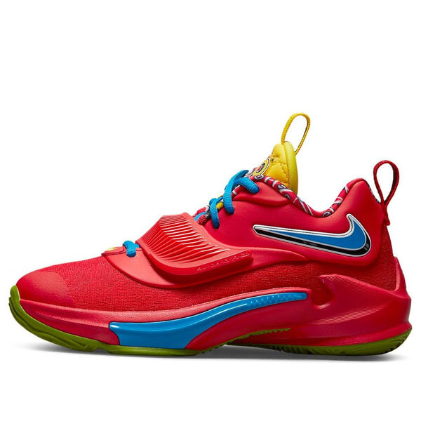 Кроссовки uno x zoom freak 3 se Nike, красный
Кроссовки uno x zoom freak 3 se Nike, красный