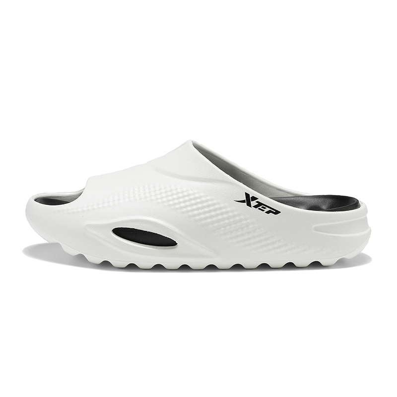 Быстросохнущие тапочки-слайды с защитой от запаха для мужчин XTEP, Black
Быстросохнущие тапочки-слайды с защитой от запаха для мужчин XTEP, Black