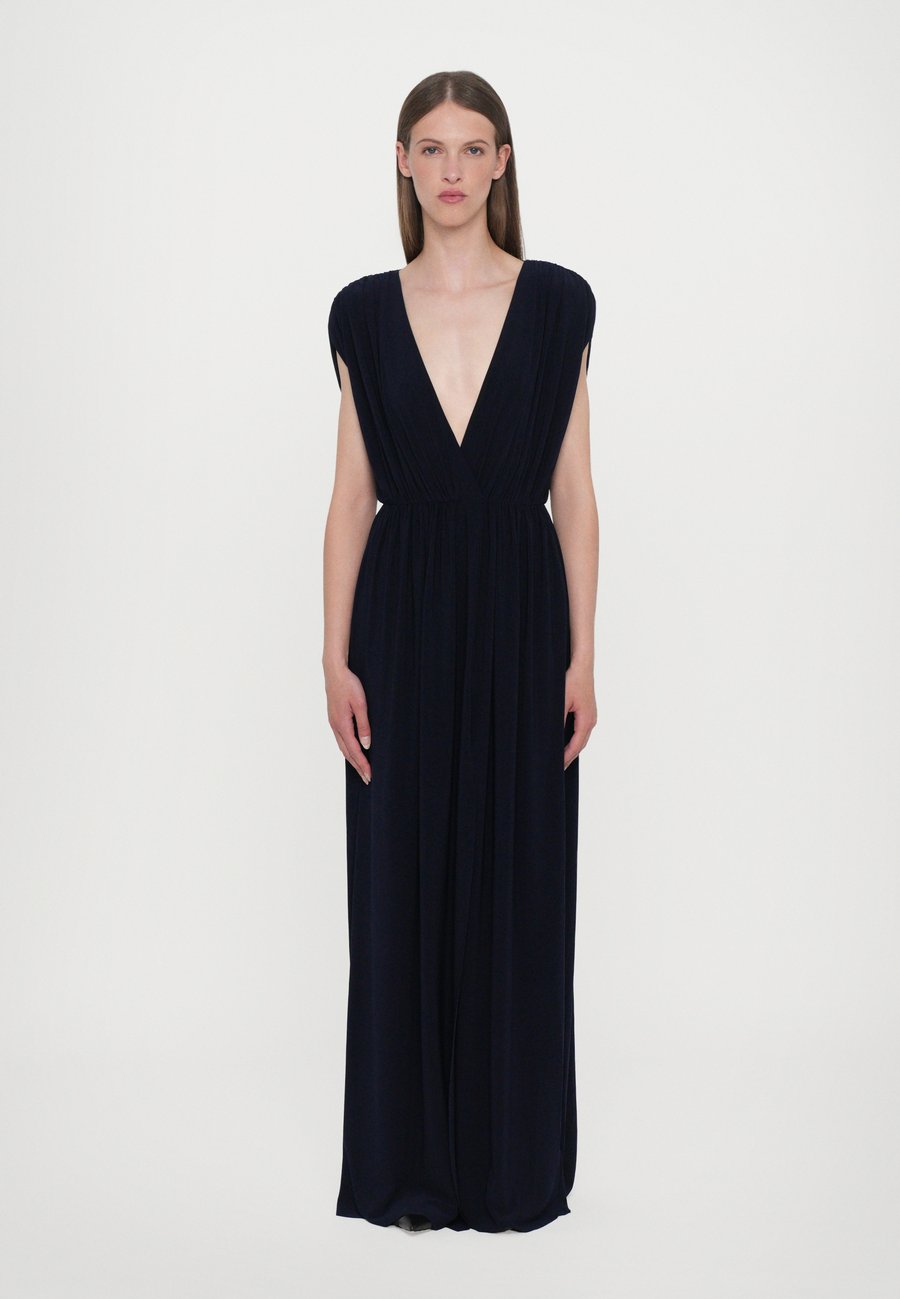 Платье Norma Kamali ATHENA GOWN, True Navy/Dark Blue
Платье Norma Kamali ATHENA GOWN, True Navy/Dark Blue