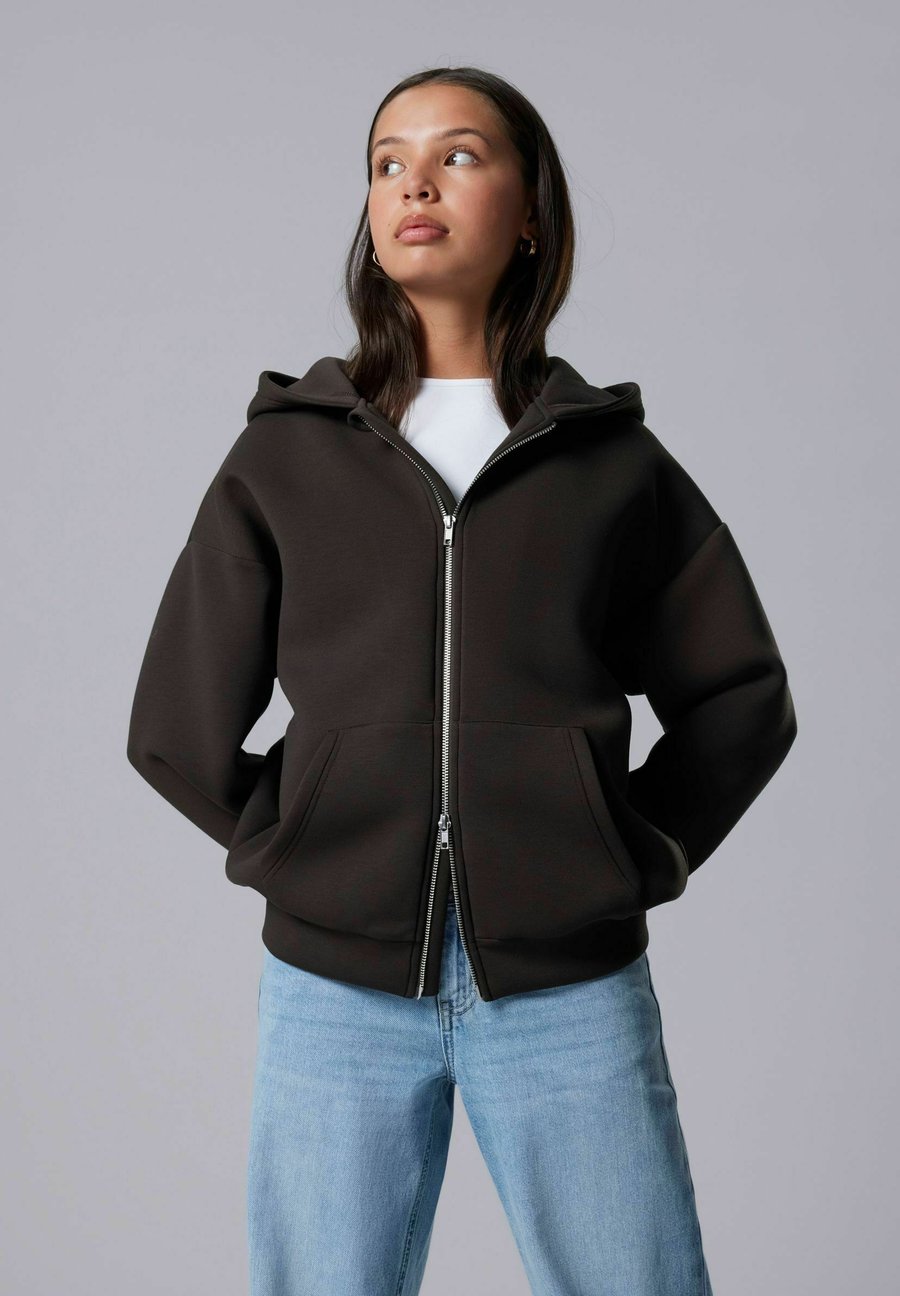 Толстовка LMTD MIT REISSVERSCHLUSS, Delicioso/Brown
Толстовка LMTD MIT REISSVERSCHLUSS, Delicioso/Brown