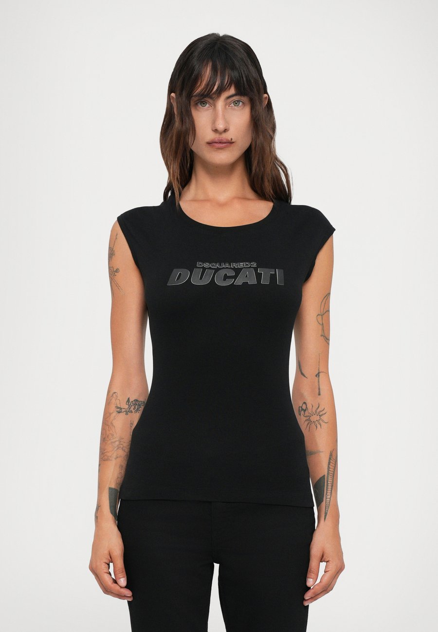 Футболка Dsquared2 DUCATI TEE, Black, Черный, Футболка Dsquared2 DUCATI TEE, Black
Футболка Dsquared2 DUCATI TEE, Black, Черный, Футболка Dsquared2 DUCATI TEE, Black