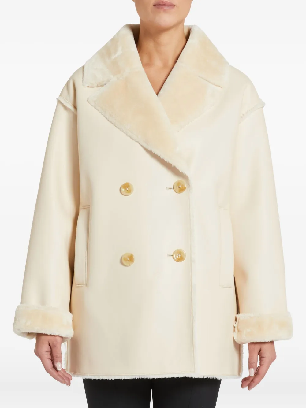 Двубортное пальто из искусственного меха Pennyblack, нейтральный
Двубортное пальто из искусственного меха Pennyblack, нейтральный