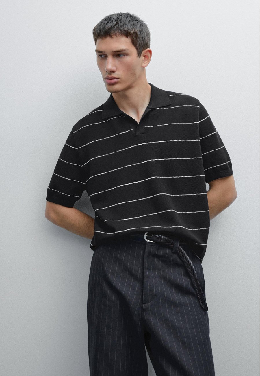 Поло Massimo Dutti STRIPED WITH SHORT SLEEVES, Dark Blue
Поло Massimo Dutti STRIPED WITH SHORT SLEEVES, Dark Blue