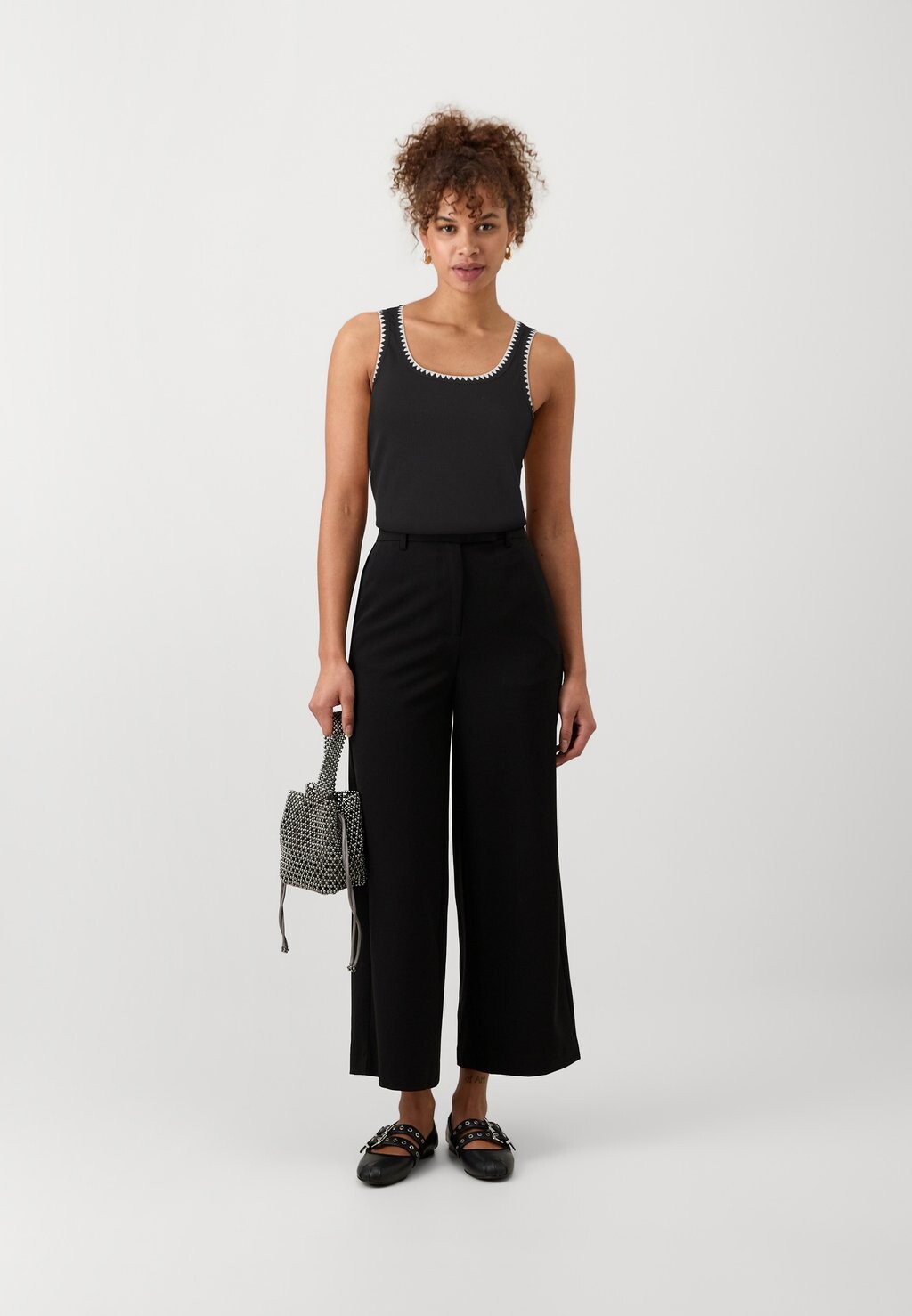 Топ VMVIOLA TANK Vero Moda, черный
Топ VMVIOLA TANK Vero Moda, черный