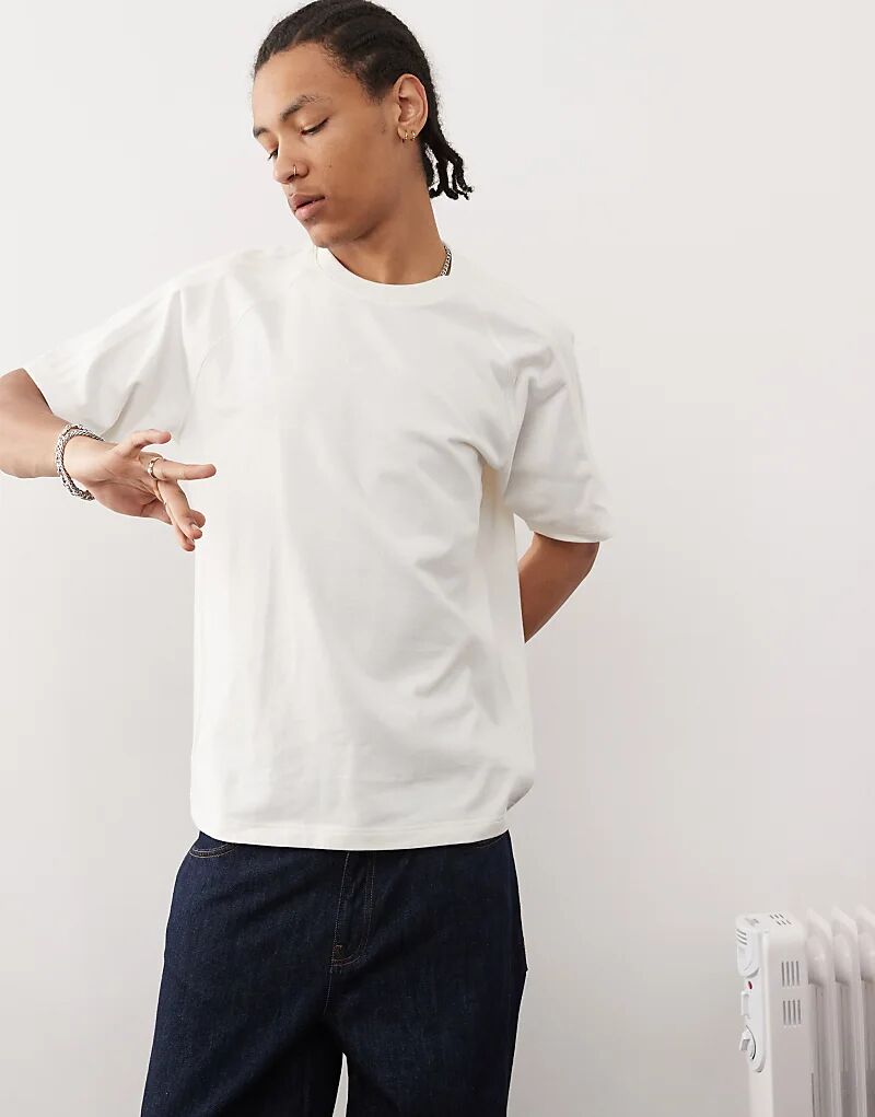 Футболка Premium Essentials белого цвета adidas Originals
Футболка Premium Essentials белого цвета adidas Originals
