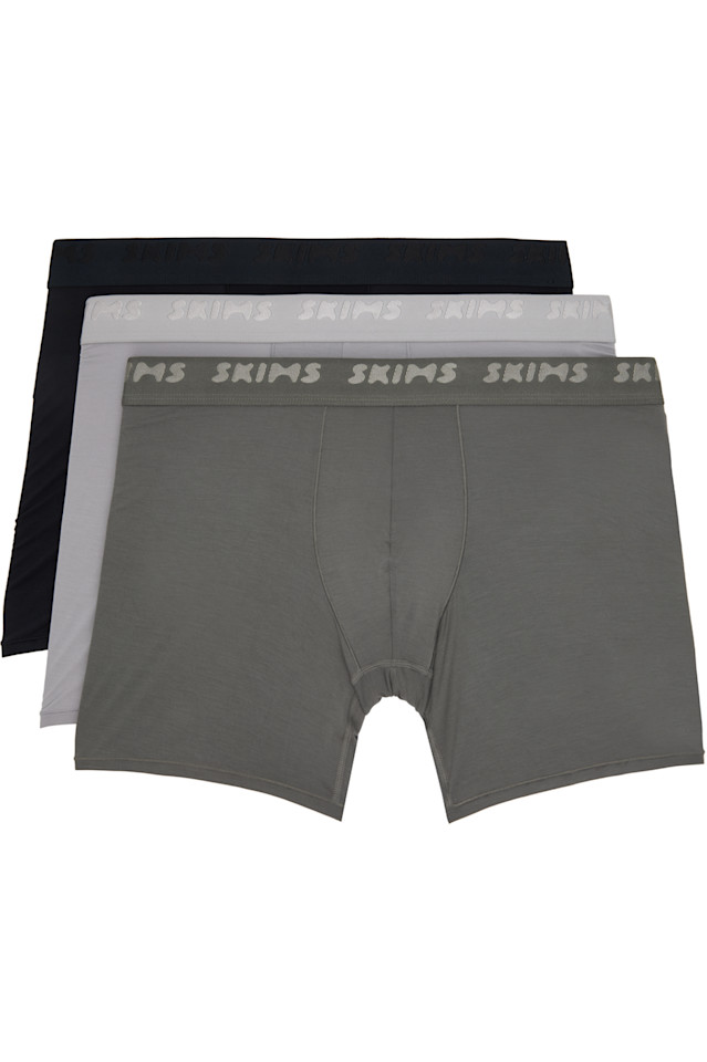 Три пары разноцветных эластичных боксеров Skims длиной 5 дюймов Skims, мультиколор
Три пары разноцветных эластичных боксеров Skims длиной 5 дюймов Skims, мультиколор