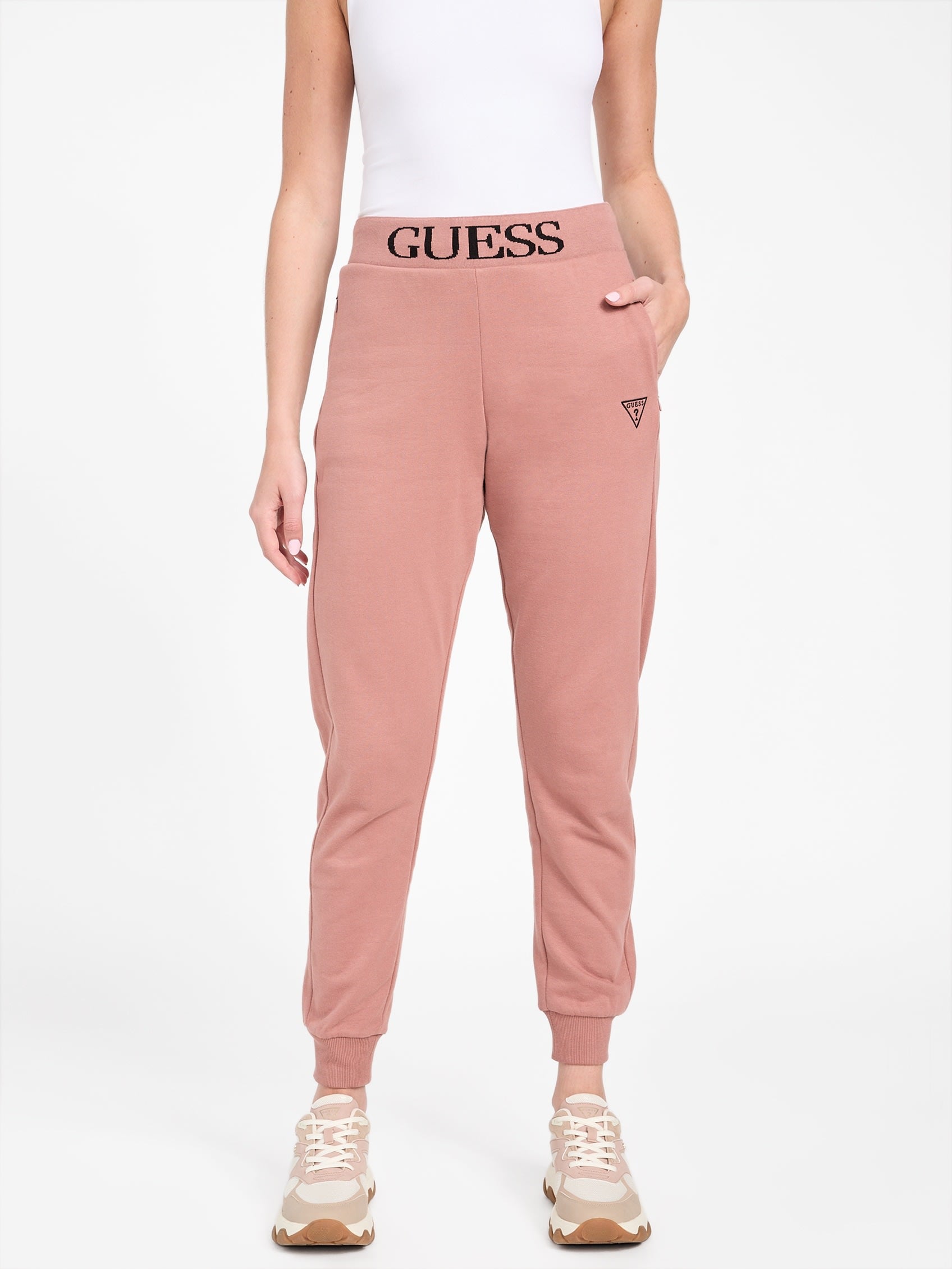 Джоггеры с логотипом Alessia Guess Factory, цвет roasted chestnut
Джоггеры с логотипом Alessia Guess Factory, цвет roasted chestnut