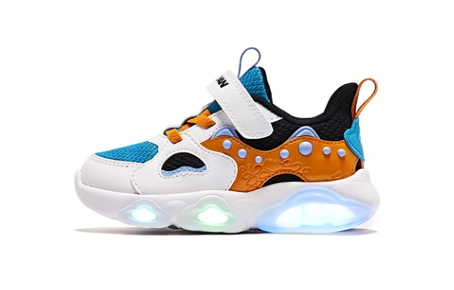 Прочные дышащие низкие туфли для малышей QIAODAN, синий/желтый
Прочные дышащие низкие туфли для малышей QIAODAN, синий/желтый