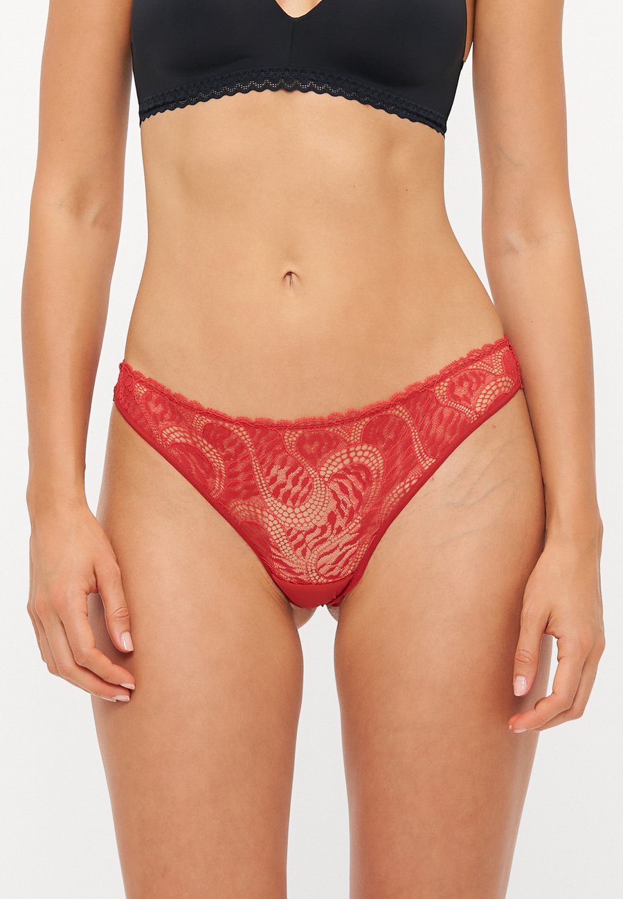 Трусы Chantelle TANGA, Scarlett/Red
Трусы Chantelle TANGA, Scarlett/Red