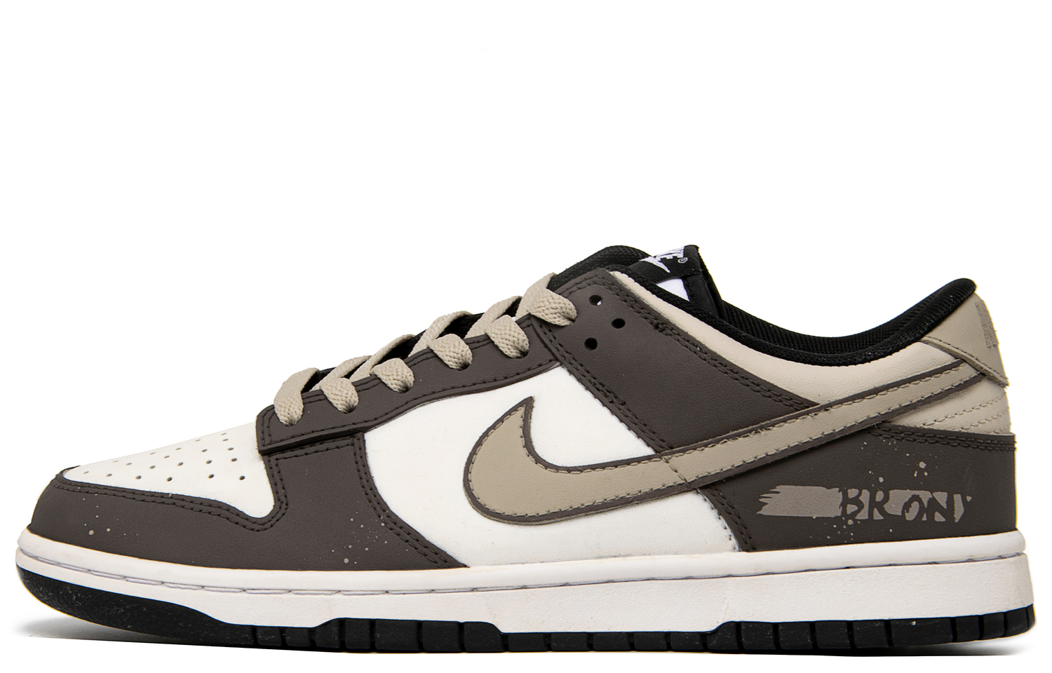 Nike Данки Опен Кантри противоскользящие износостойкие низкие скейтерские кроссовки унисекс коричневые - экрю, цвет Ecru
Nike Данки Опен Кантри противоскользящие износостойкие низкие скейтерские кроссовки унисекс коричневые - экрю, цвет Ecru