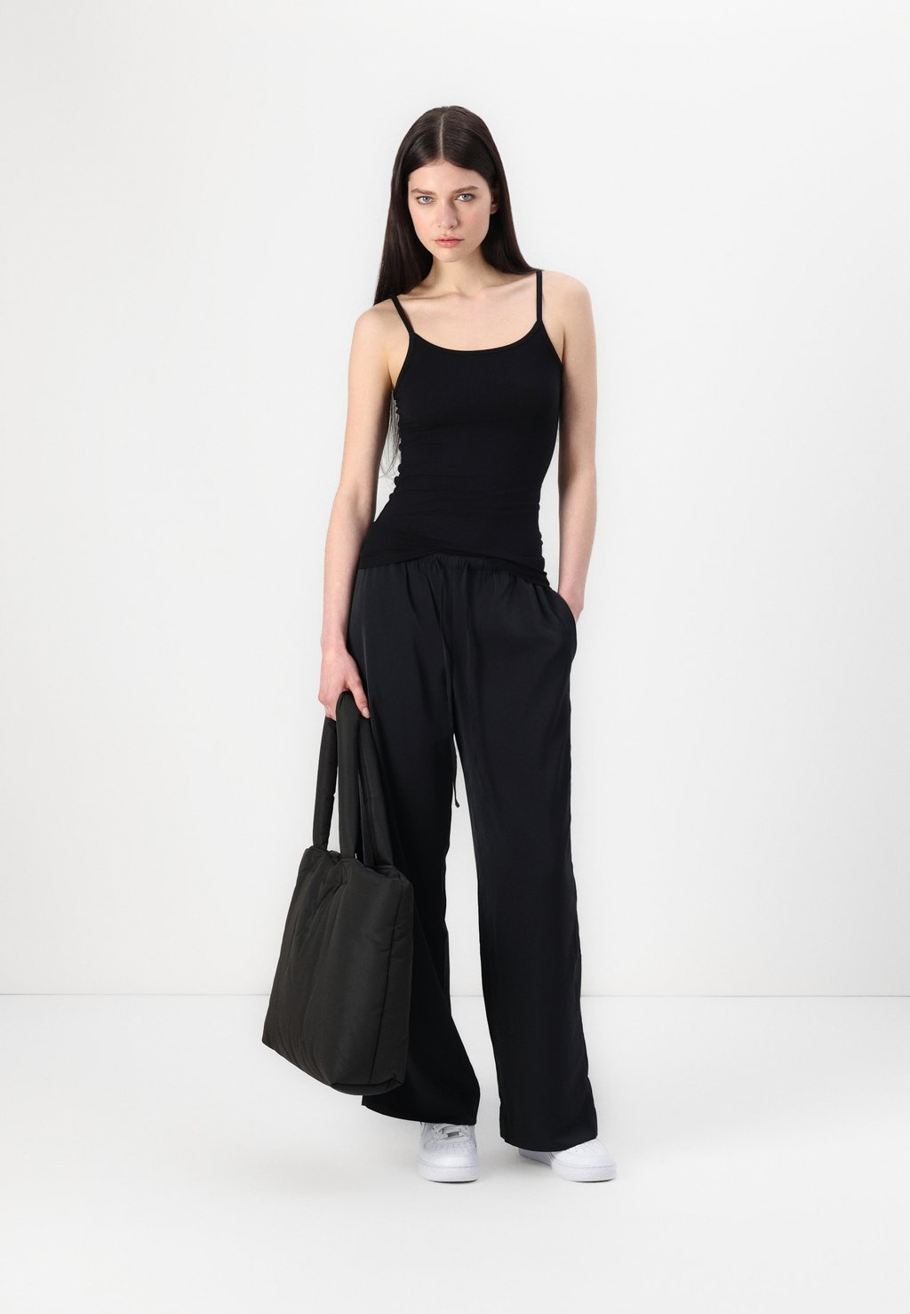 Топ JDYMILA SINGLET 2 PACK JDY, черный
Топ JDYMILA SINGLET 2 PACK JDY, черный