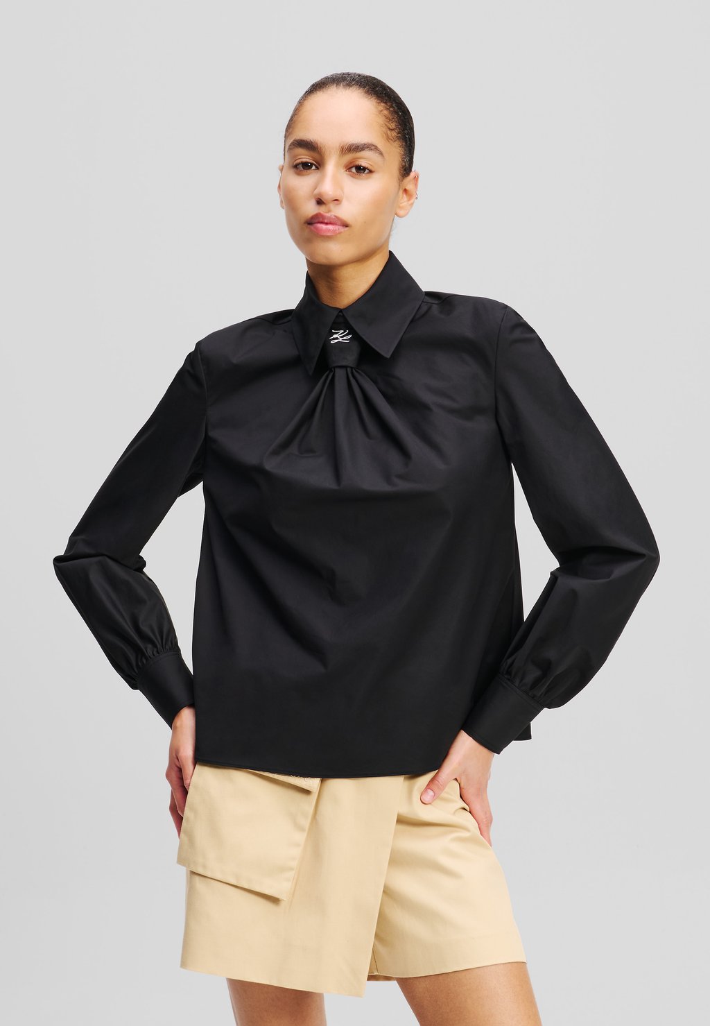 Блуза KARL LAGERFELD, черный
Блуза KARL LAGERFELD, черный