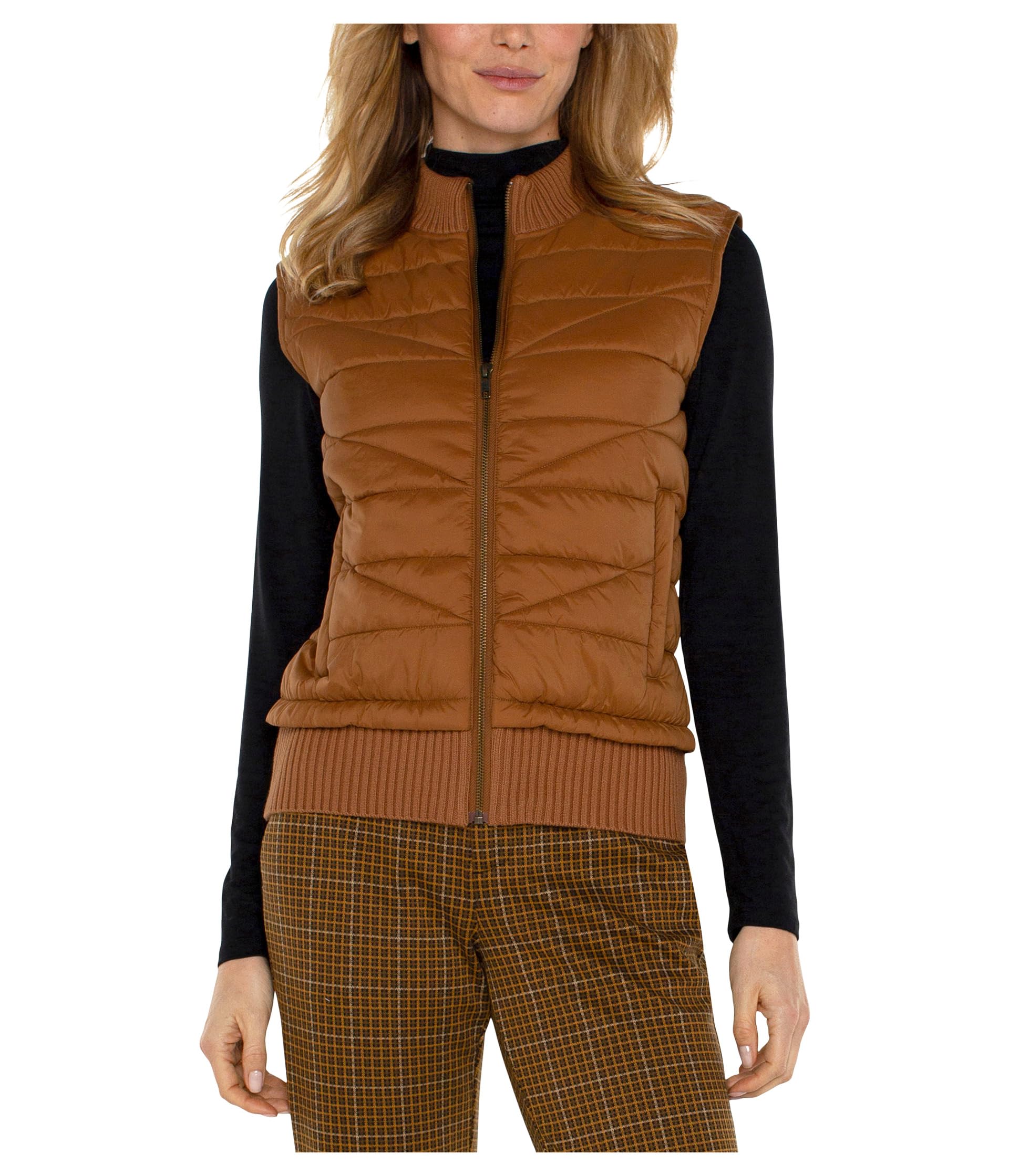 Свитер Liverpool Los Angeles Petite Sleeveless Quilted Front Full Zip Sweater Vest, цвет Tumeric
Свитер Liverpool Los Angeles Petite Sleeveless Quilted Front Full Zip Sweater Vest, цвет Tumeric