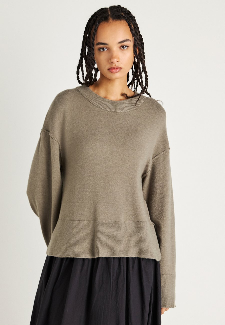 Джемпер Gina Tricot SWEATER, Khaki/Green
Джемпер Gina Tricot SWEATER, Khaki/Green